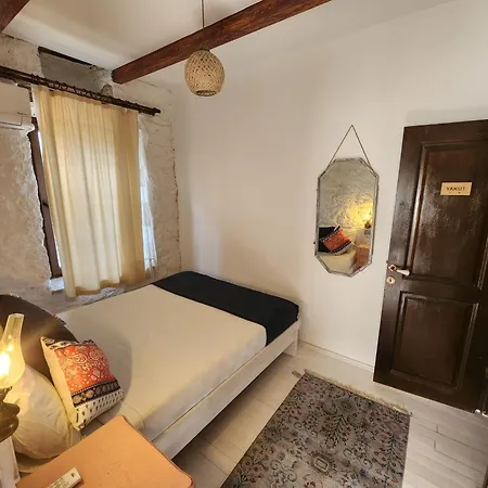 Kapela Taş Alaçatı Hotel Çeşme