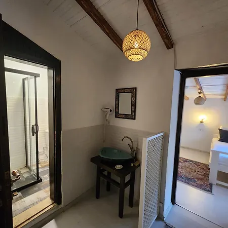 Kapela Taş Alaçatı *