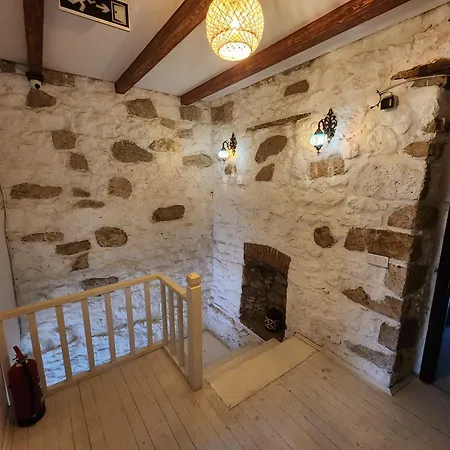 Kapela Taş Alaçatı * Çeşme