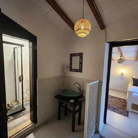 Kapela Taş Alaçatı Hotel Çeşme