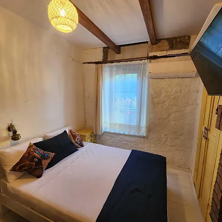 Kapela Taş Alaçatı Hotel Çeşme